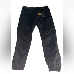 Men’s jogger pants/jeans